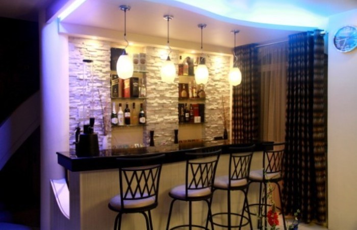 Corner Mini Bar Design in Living Room