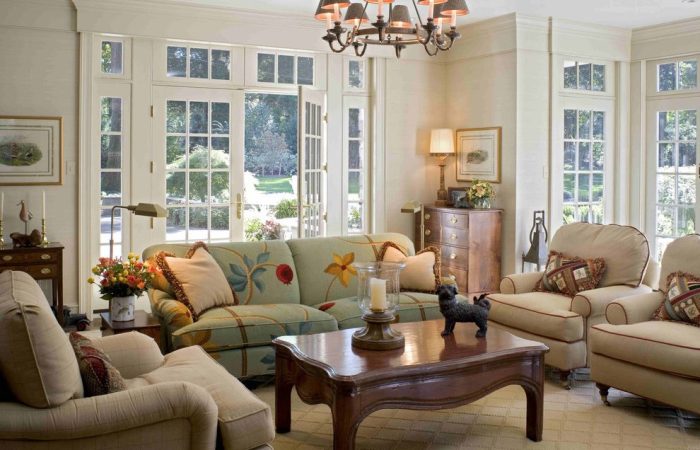 Beautiful French Country Living Room Design Idea