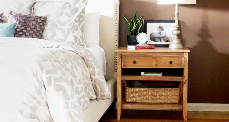 Unique Bedroom End Tables to Create Cozy Atmosphere