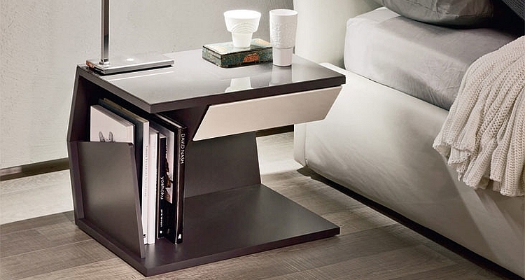 Unique Bedroom End Tables to Create Cozy Atmosphere
