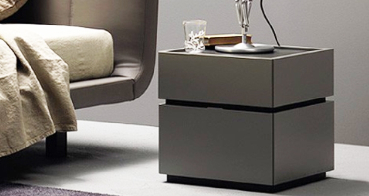 Unique Bedroom End Tables to Create Cozy Atmosphere
