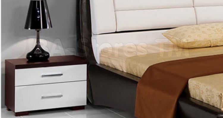 Unique Bedroom End Tables to Create Cozy Atmosphere